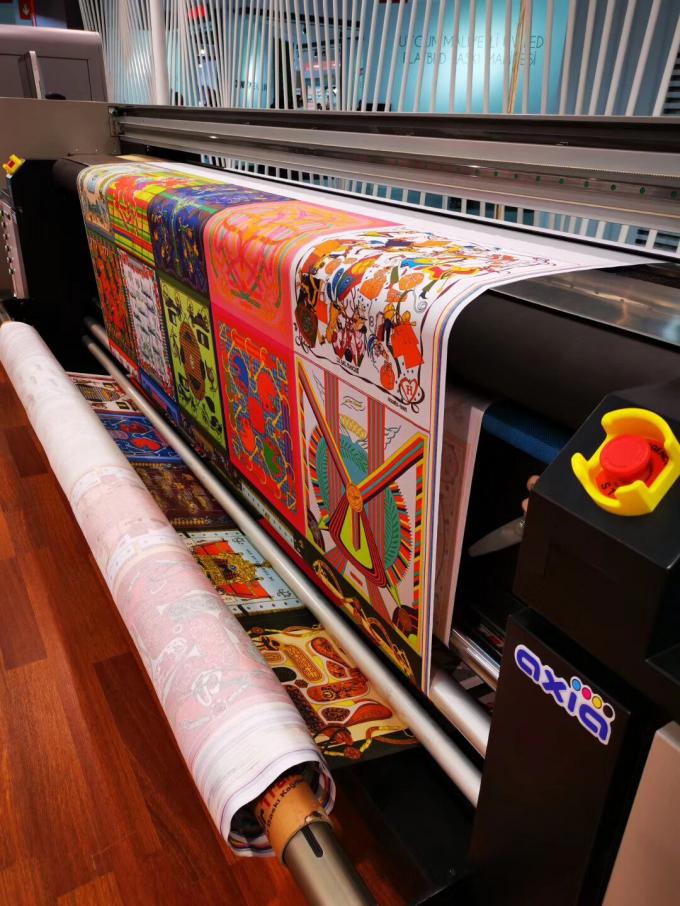 eine digitale Maschine des Schrittes Textildruckfixierungsmaschine mit 3,2 Meterflaggendruckern 0